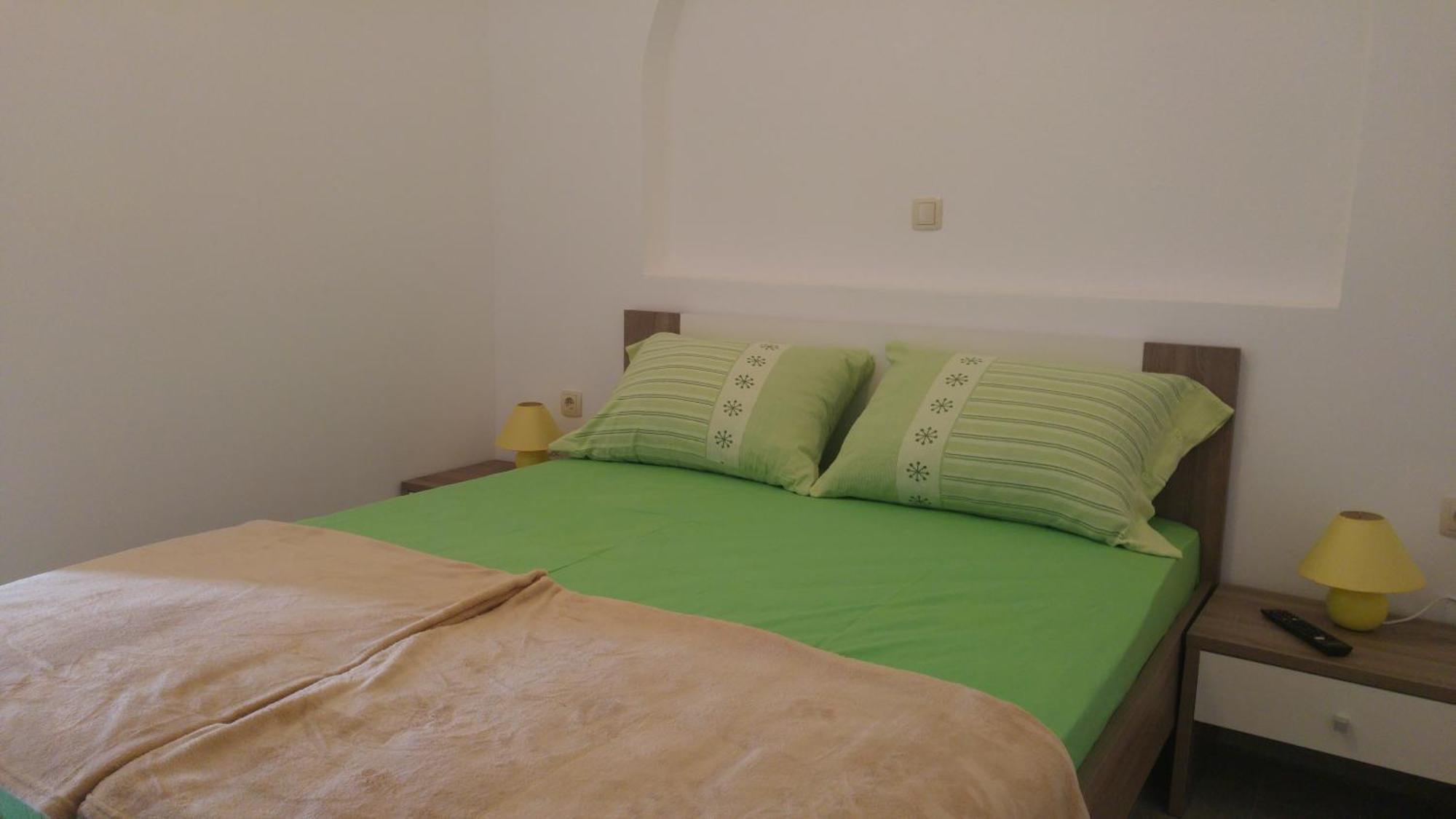 Apartments And Room Suza Senj  Esterno foto
