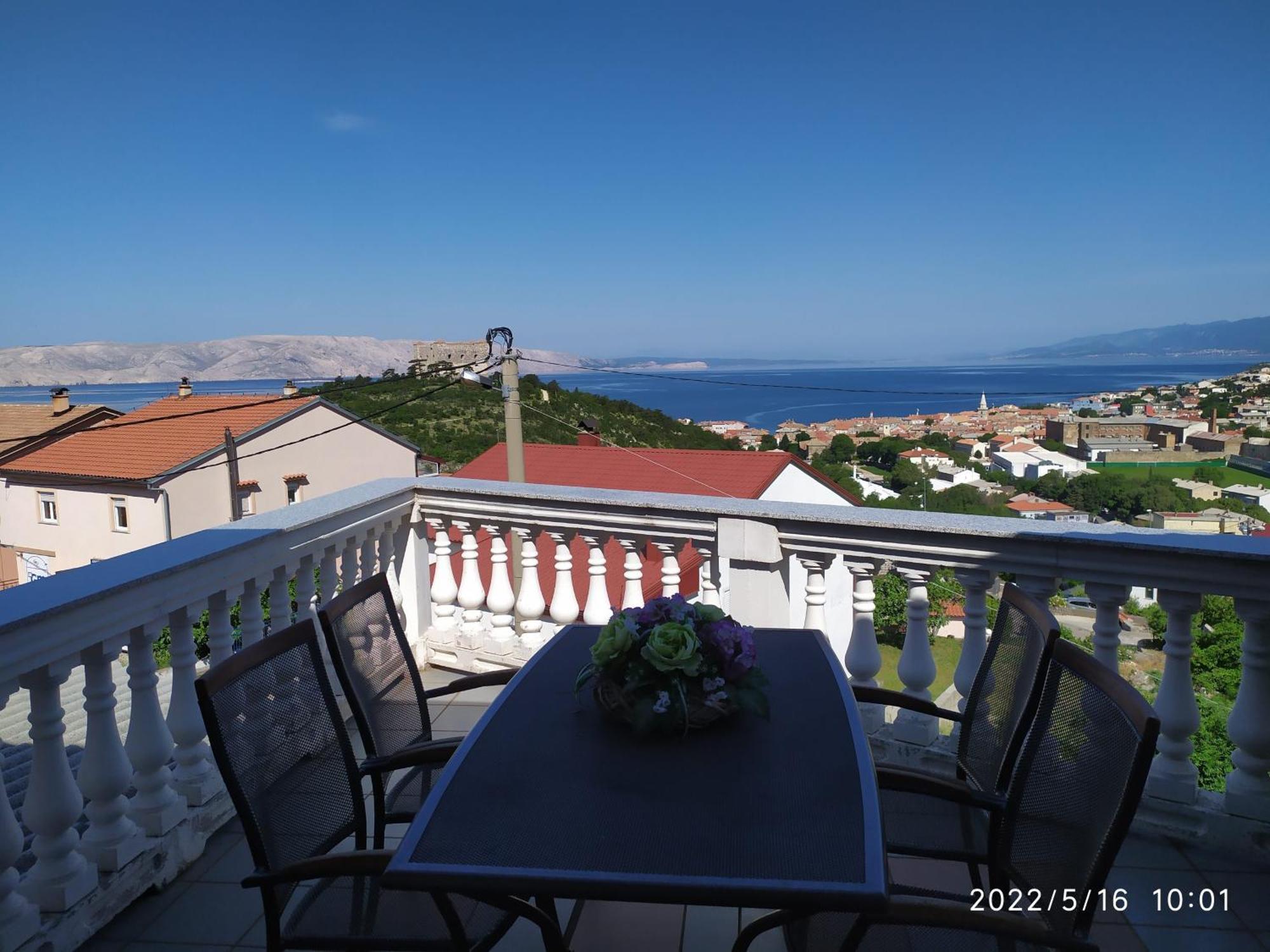 Apartments And Room Suza Senj  Esterno foto