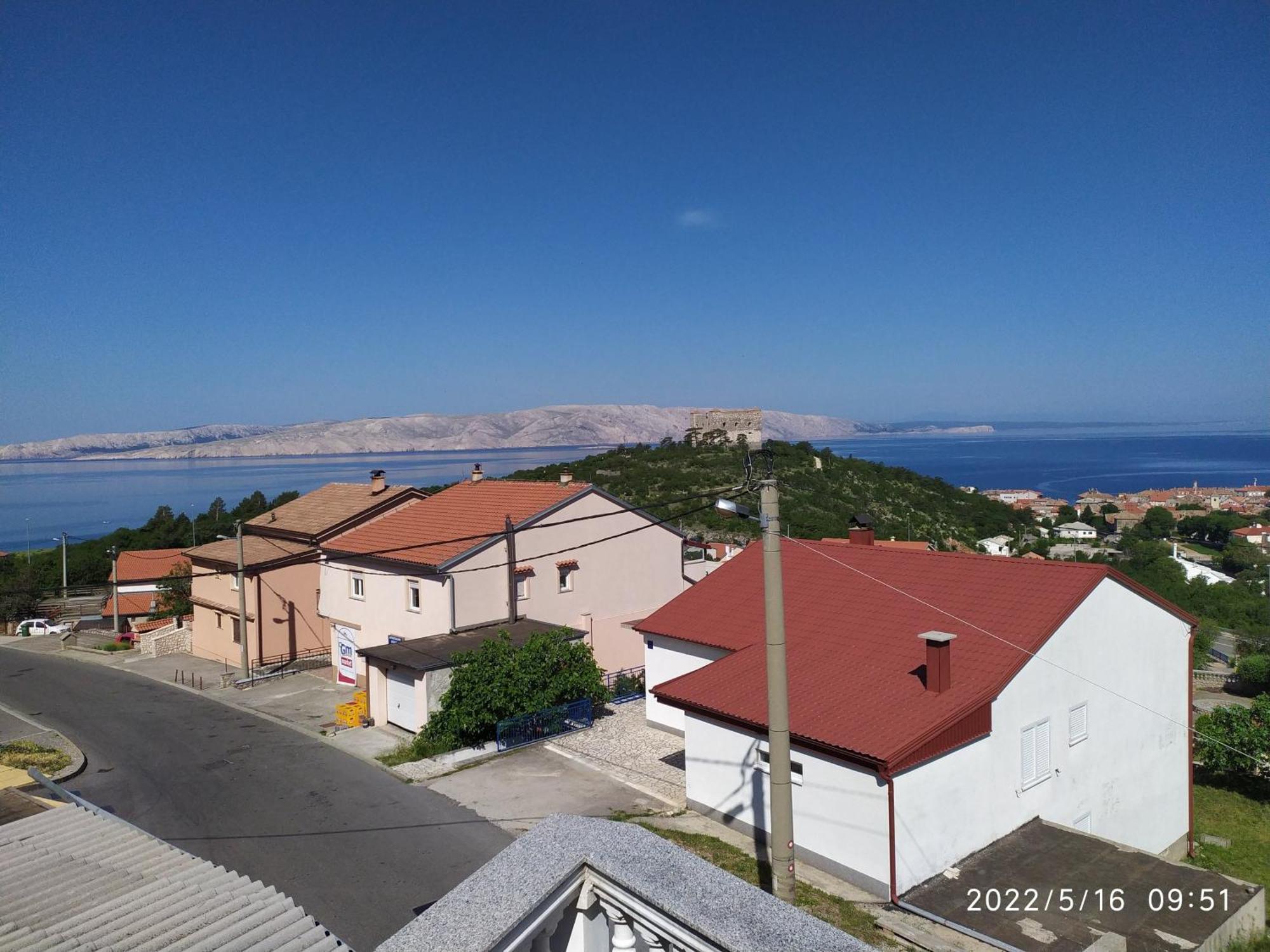 Apartments And Room Suza Senj  Esterno foto